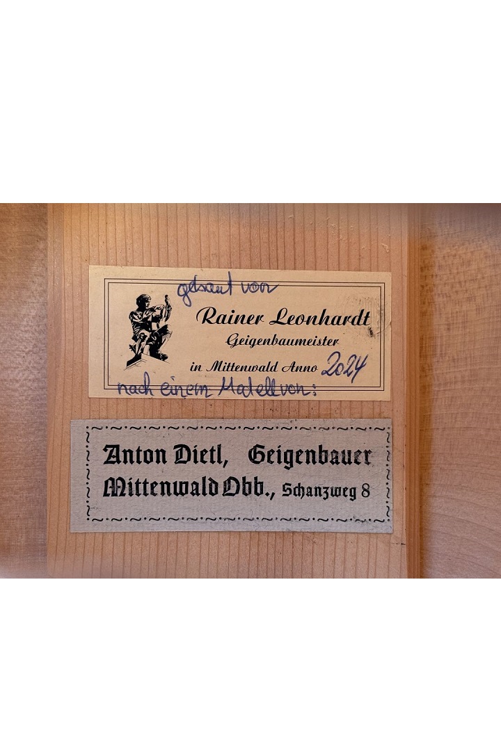 Leonhardt Rainer W. - Mittenwald Anno 2024 - Modell Anton Dietl - K-008